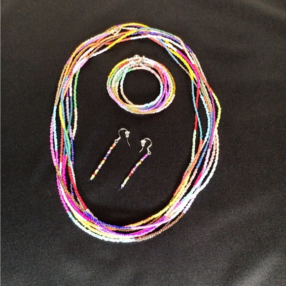 Multi-Colored Multi-Strand Glass Beaded Necklace, Bracelet, & Earring Set. - Picture 3 of 9